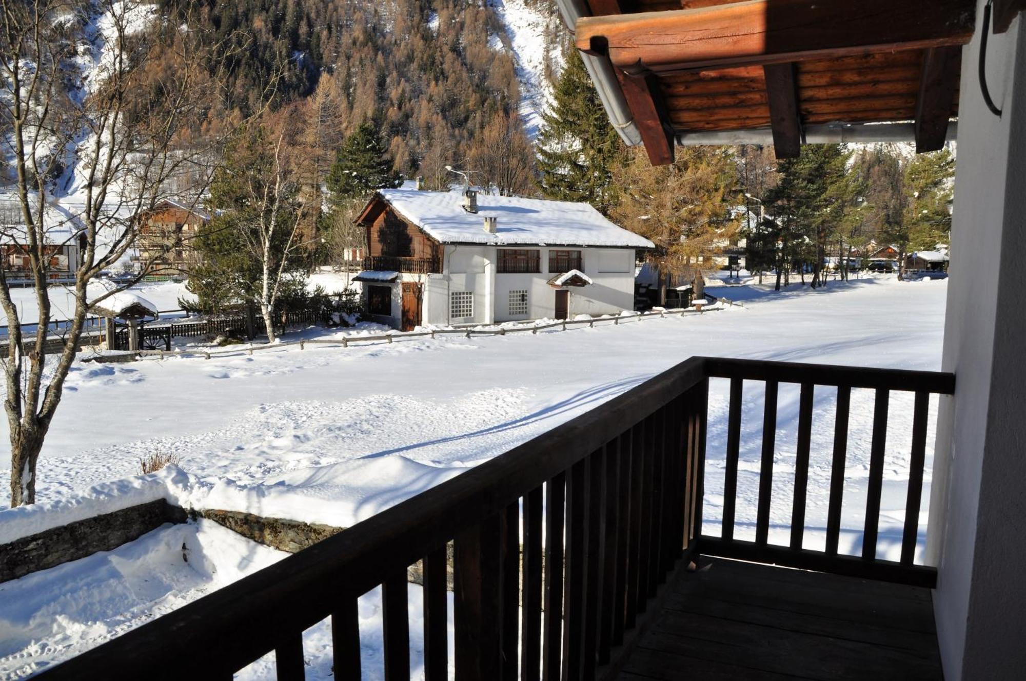 Flora Alpina Apartments-Residenza Verdebjo Gressoney-Saint-Jean Exteriér fotografie
